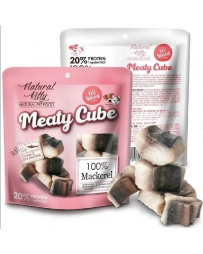 Ласощі для котів і собак Natural Kitty Meaty Cube, шматочки скумбрії, приготовлені на пару, 60 г